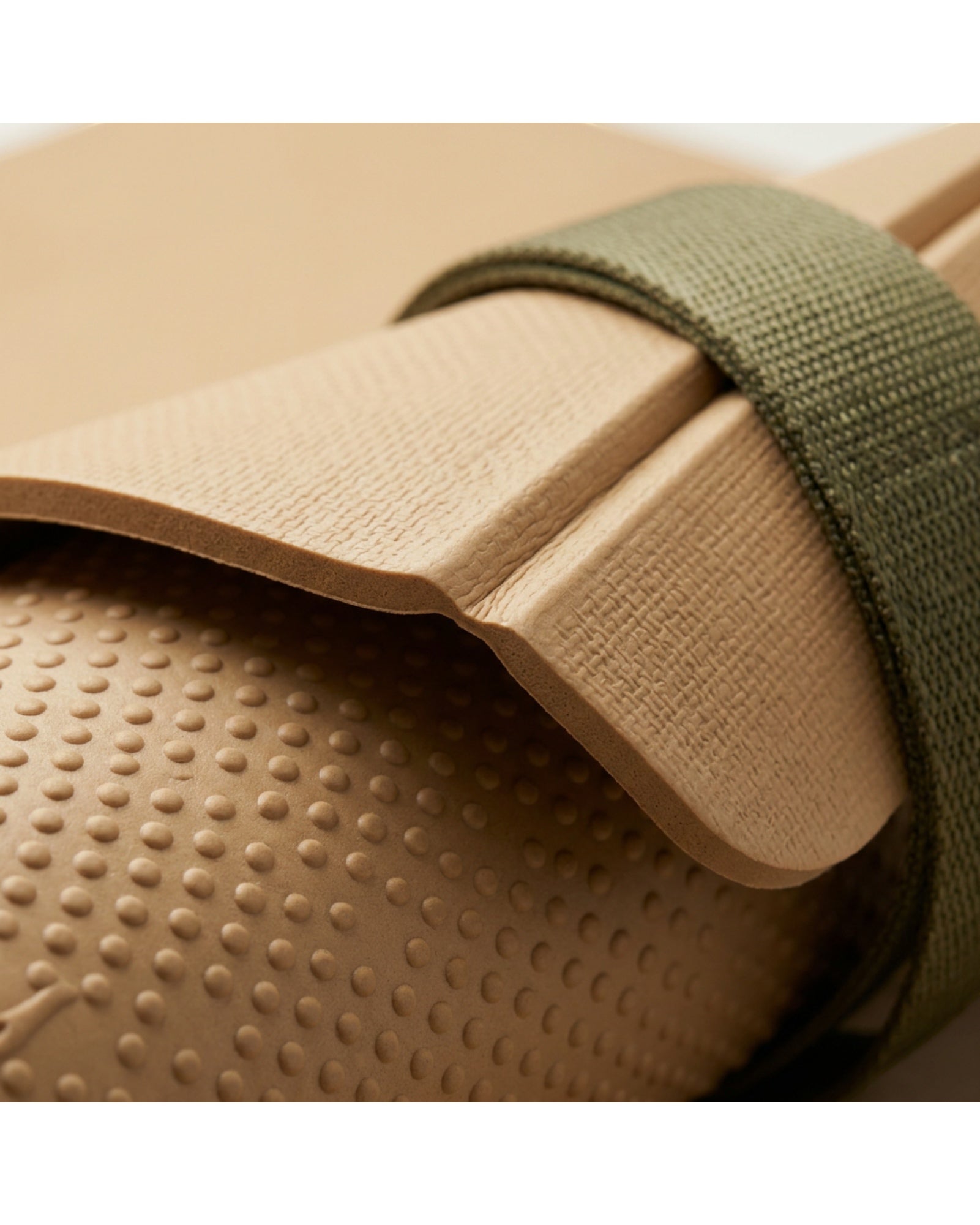 Kvyra Foldable Travel Yoga Mat 180 x 60 cm Sand with Buckle Strap - Detail view